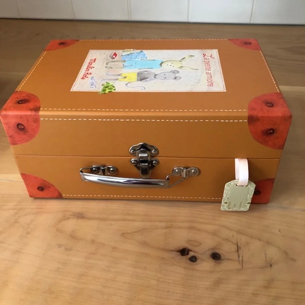 MOULIN ROTY Suitcase - Rabbit & Mouse Wardrobe - Picture 4 of 11